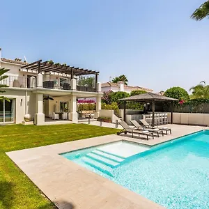 Villa Zacaluca Pool Whirlpool Sauna & Gym - Happy, Marbella